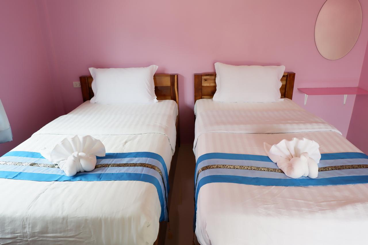 Jarawee Resort Чумфон Екстериор снимка