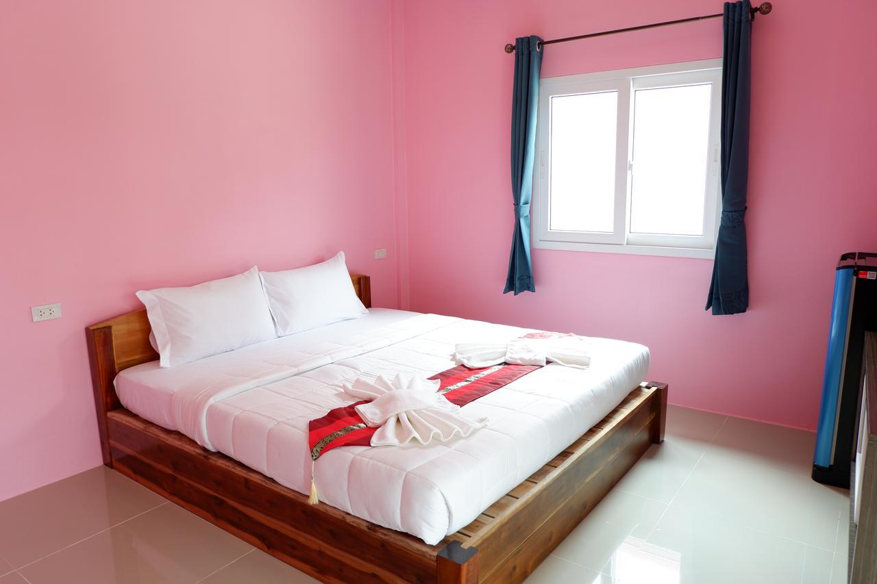Jarawee Resort Чумфон Екстериор снимка